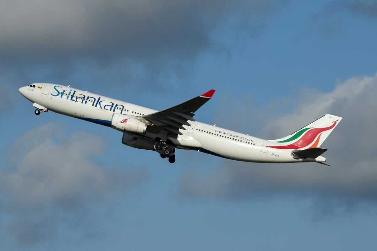SriLankan Airlines plane taking off